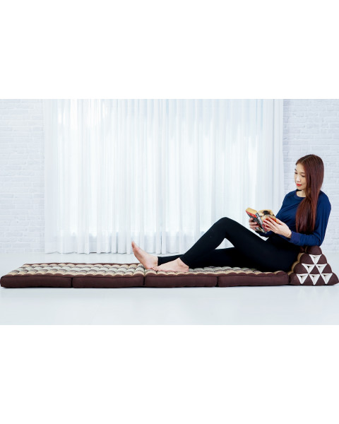 Leewadee - Bequeme Japanische Bodenmatratze - Thai Bodenliege mit Dreieckskissen - Futon Klappmatte - Thai Massagematte, XL Extra Lang, 225 x 50 cm, Braun