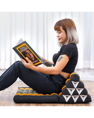 Leewadee materasso pieghevole con schienale triangolare: comodo tappetino con cuscino triangolare in kapok fatto a mano, materasso thailandese, 75 x 50 cm, Nero Arancione
