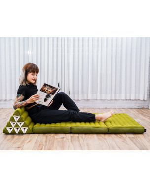 Leewadee 3-Fold Mat XXL with Triangle Cushion – Firm TV Pillow, Foldable Mattress with Cushion Made of Kapok, 67 x 31 inches, Green