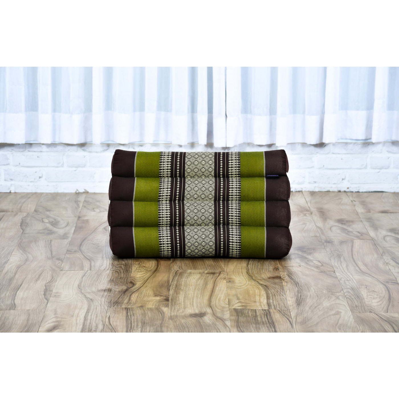 Incline deals meditation cushion